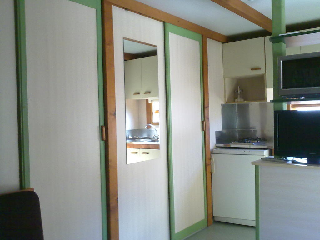 Camping L'Espelt 라 포블라 데 리예트 객실 사진
